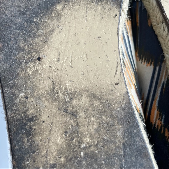 Elizabeth & James Navy Ikat Pattern Niko Espadrilles - Picture 6 of 7